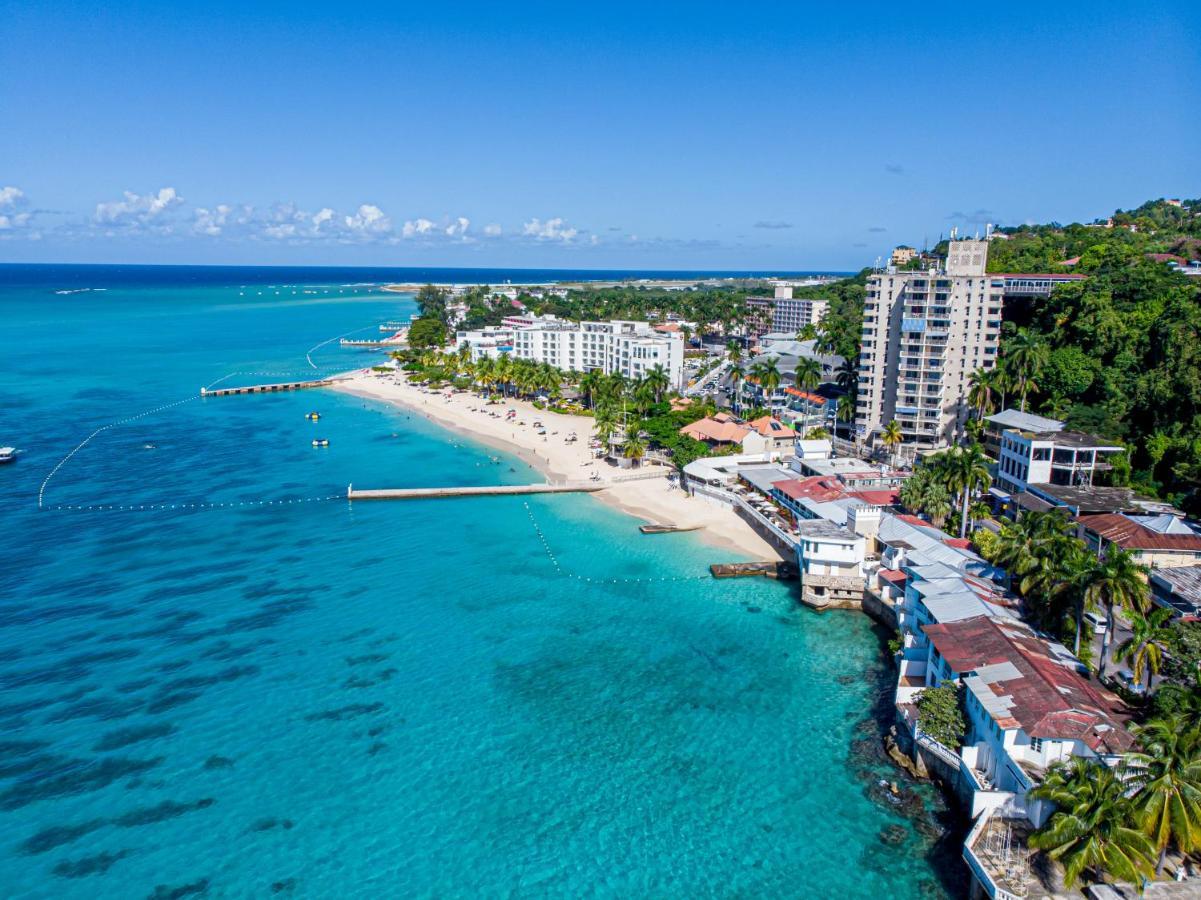 Welcome To Stunning Ocean Views At Studio 503 Montego Bay Eksteriør billede